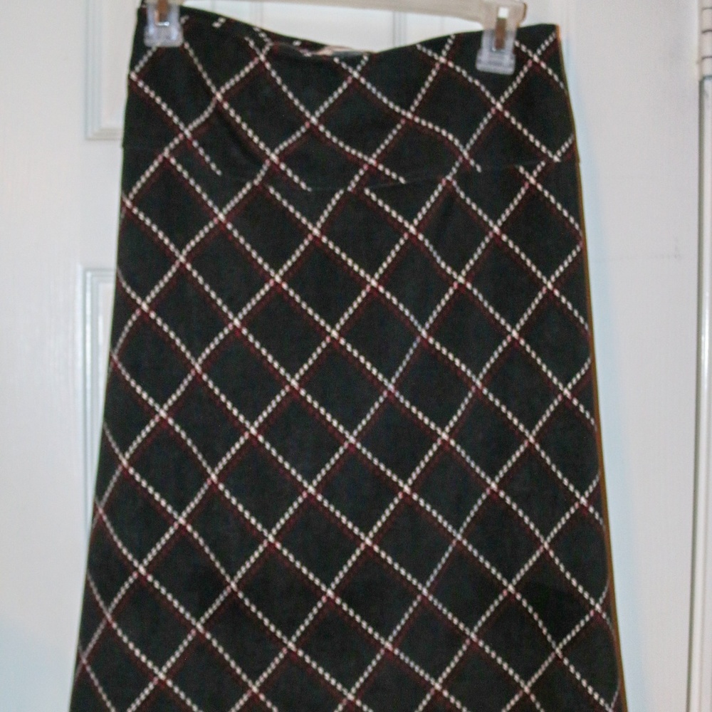 black skirt